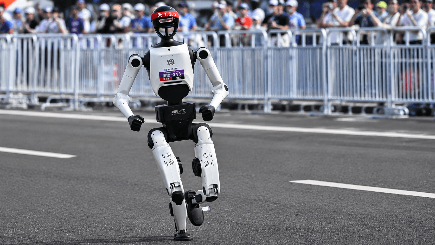 Chinese humanoid robot Lightning runs 100m in 9.32 seconds
