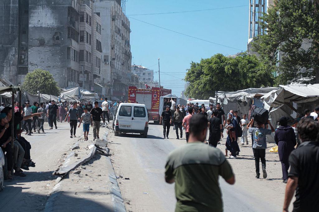 Israeli strikes hit western Gaza amid reports of failed covert operation