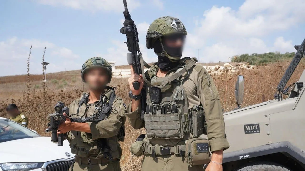 Israeli soldiers face proceedings over alleged body selfie, report says